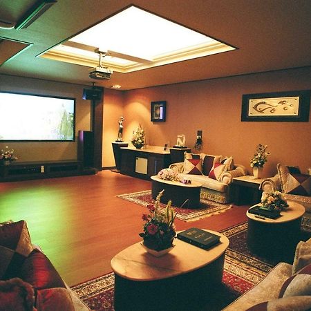 Daniel Spa Motel Pingzhen Εξωτερικό φωτογραφία