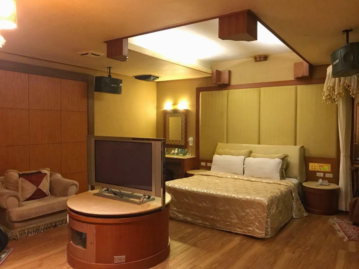 Daniel Spa Motel Pingzhen Εξωτερικό φωτογραφία