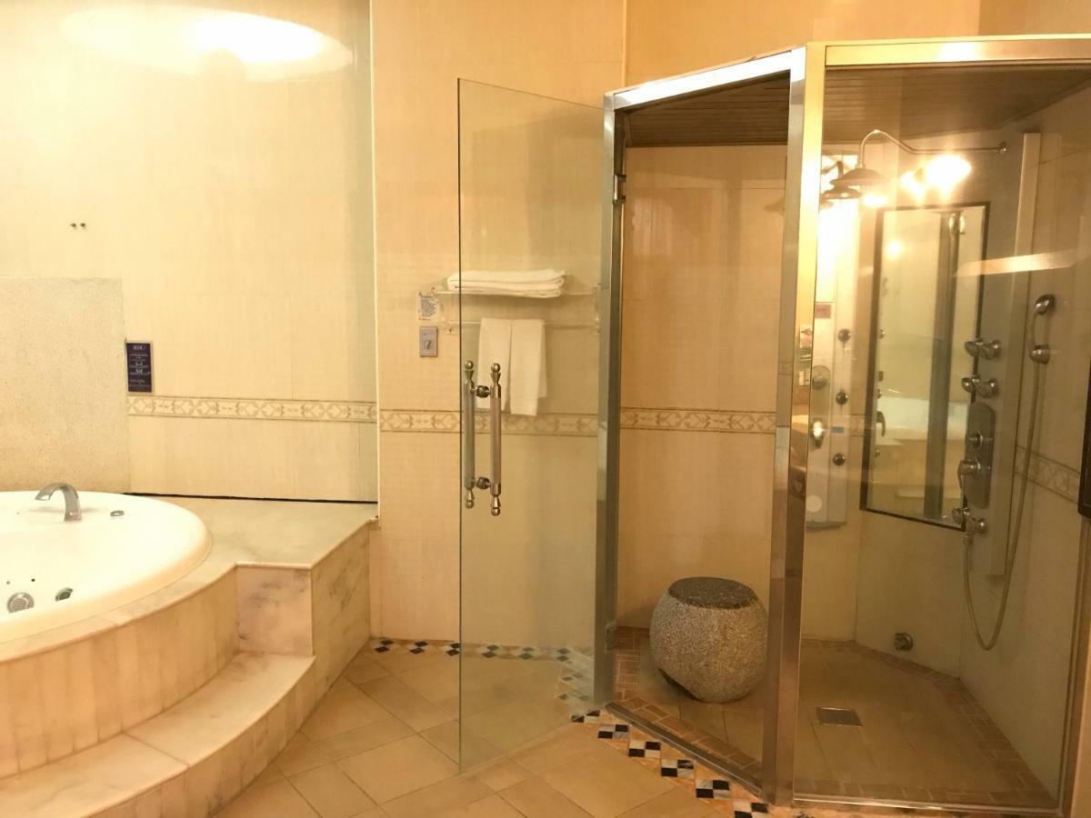Daniel Spa Motel Pingzhen Εξωτερικό φωτογραφία